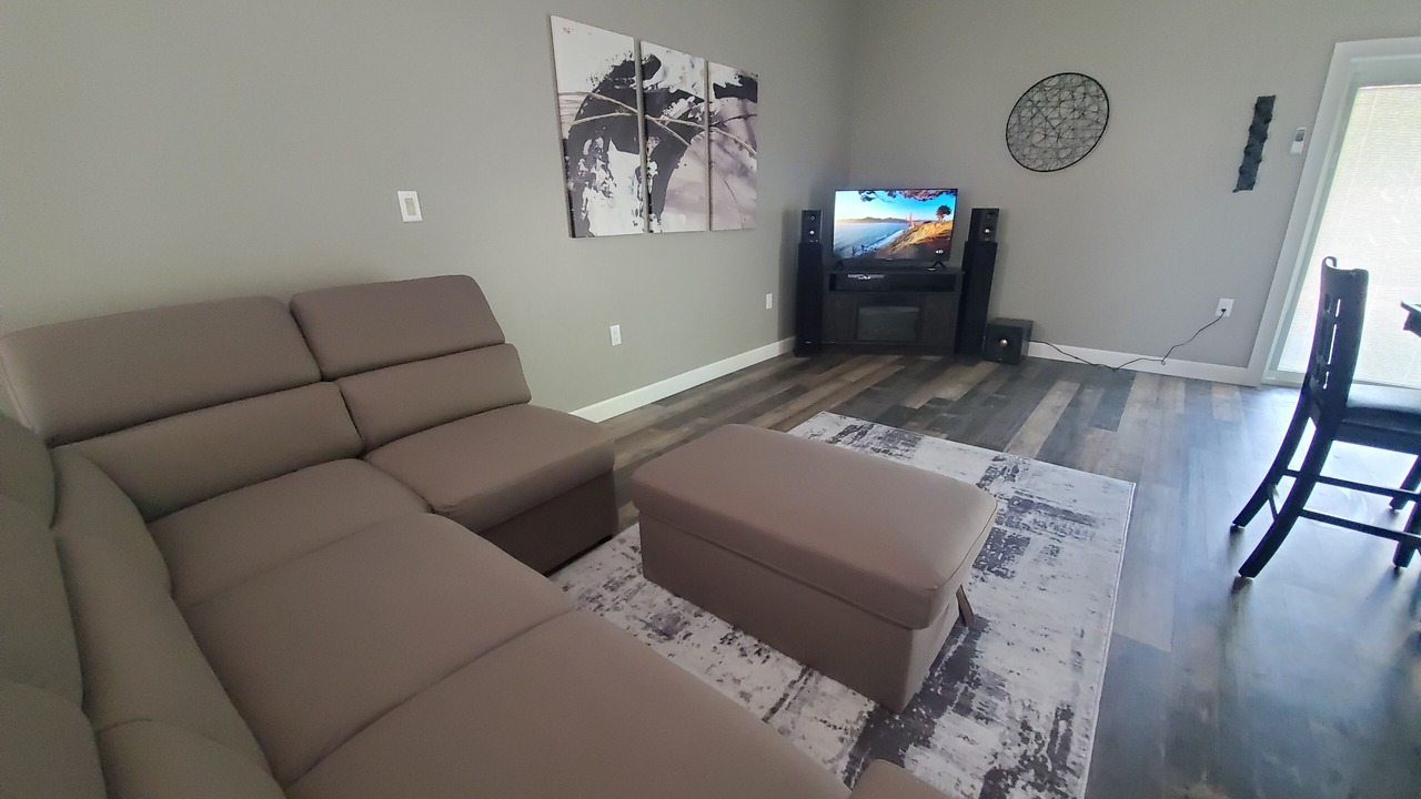 Photo of Livingroom in North Ridge