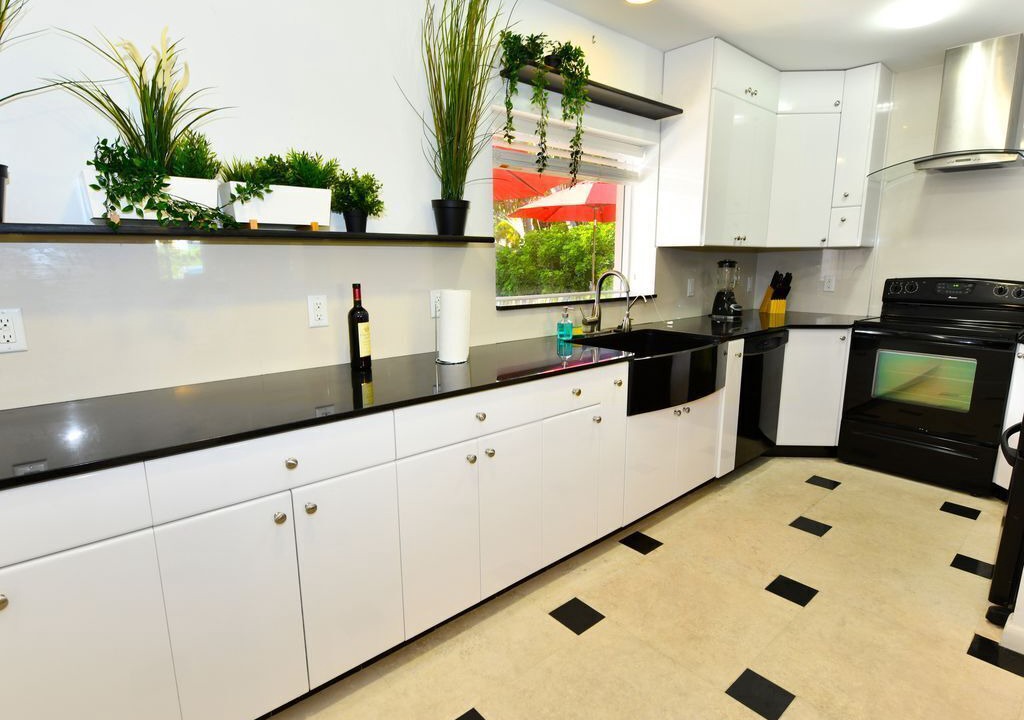 Photo of Kitchen in Oakland Park