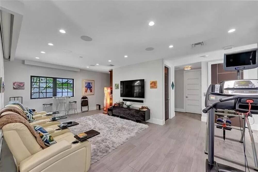 Photo of Livingroom in Colee Hammock