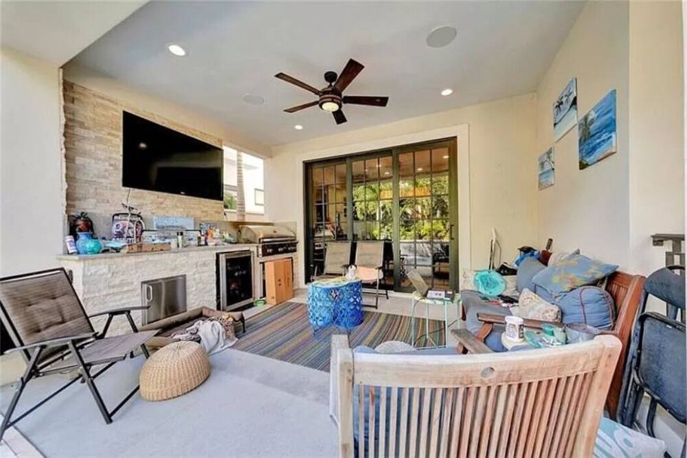 Photo of Livingroom in Colee Hammock
