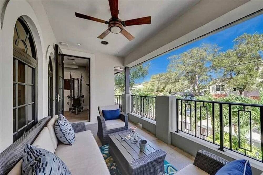 Photo of Patio Balcony in Colee Hammock