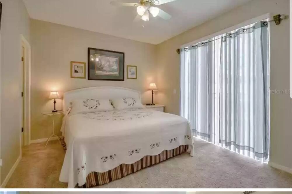 Photo of Bedroom in Sunset Ridge