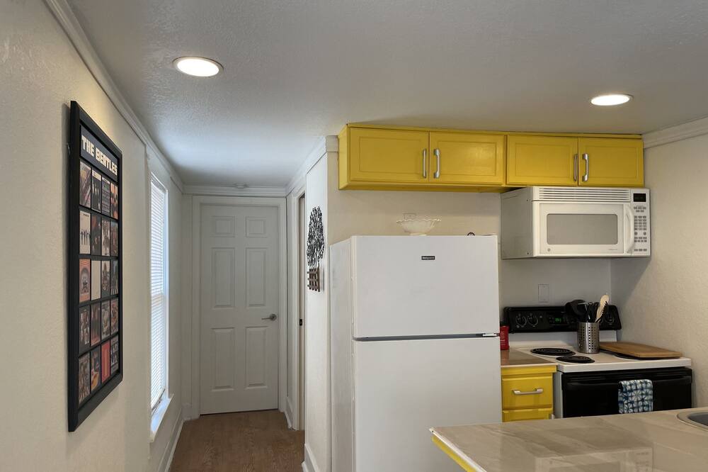 Photo of Kitchen in Northwest Los Angeles Heights