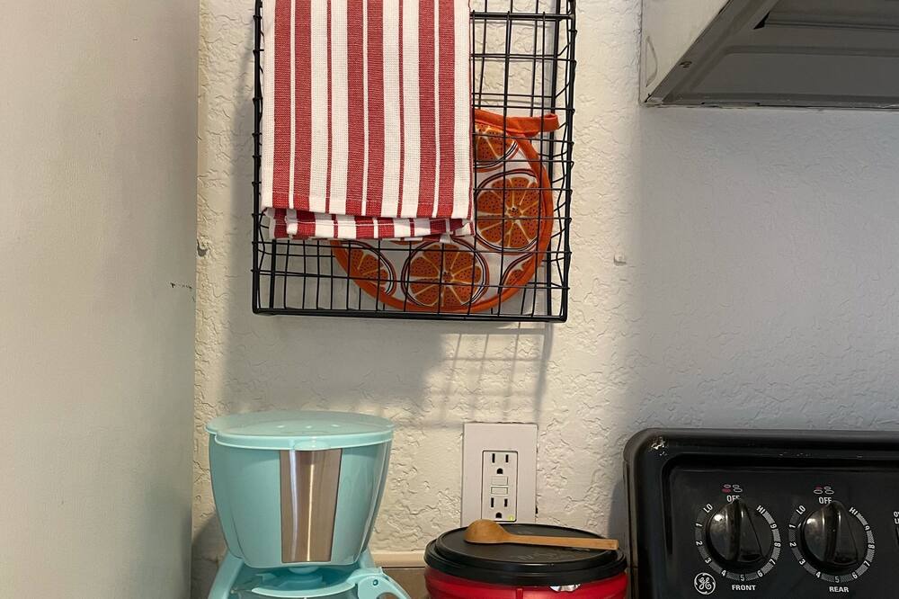 Photo of Kitchen in Northwest Los Angeles Heights