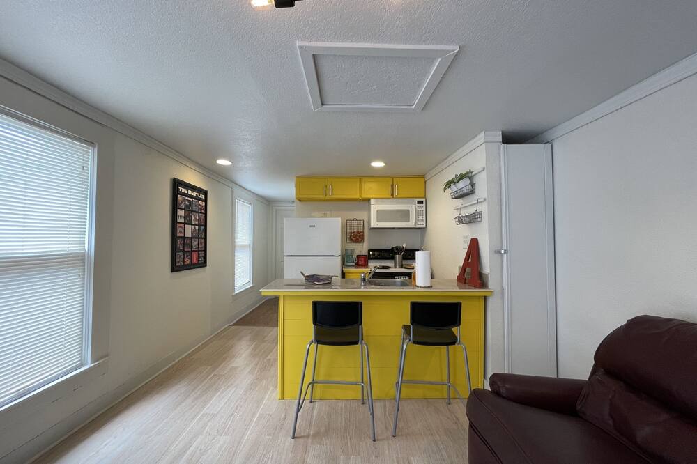 Photo of Kitchen in Northwest Los Angeles Heights