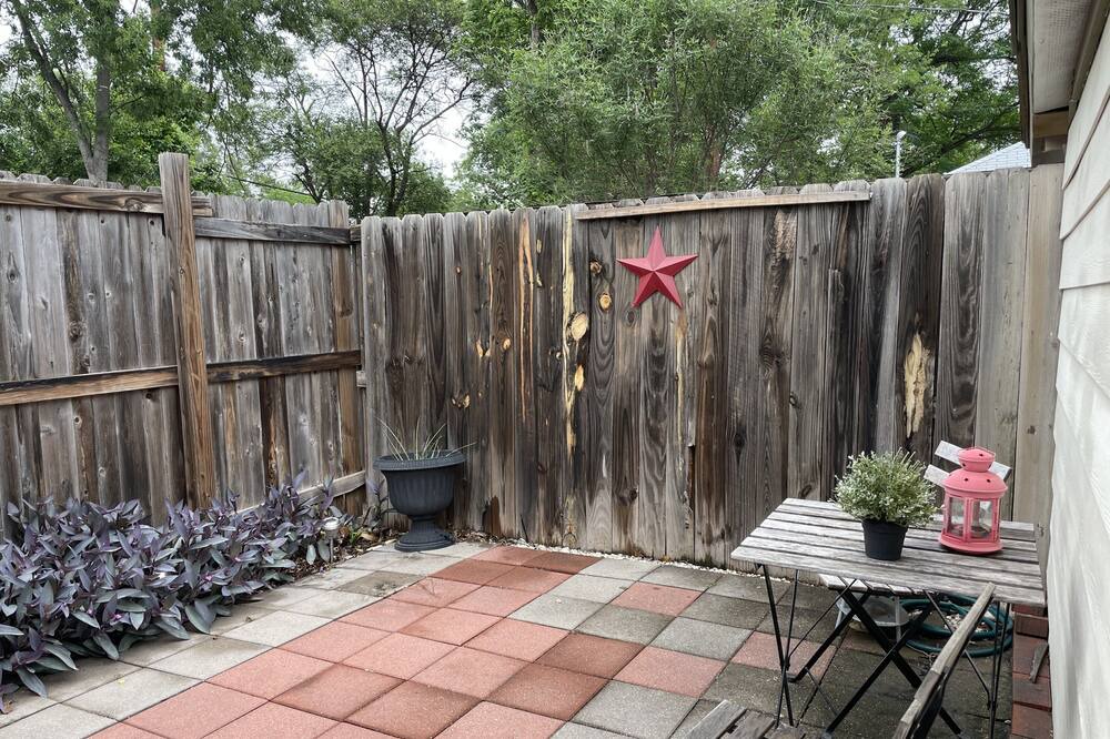 Photo of Patio Balcony in Northwest Los Angeles Heights