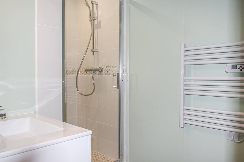 Photo of Bathroom in Plouer-sur-Rance