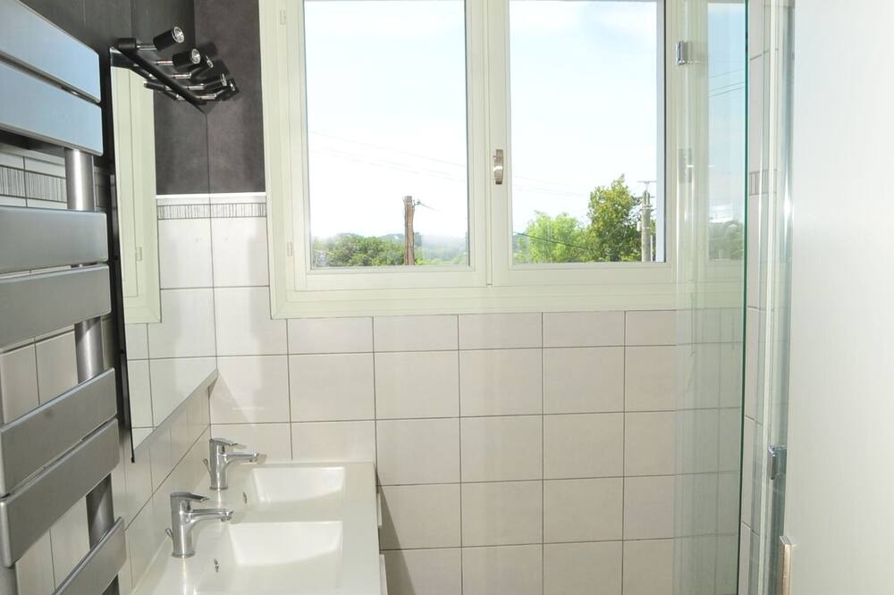 Photo of Bathroom in Ahetze