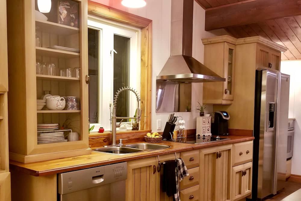 Photo of Kitchen in Terrebonne