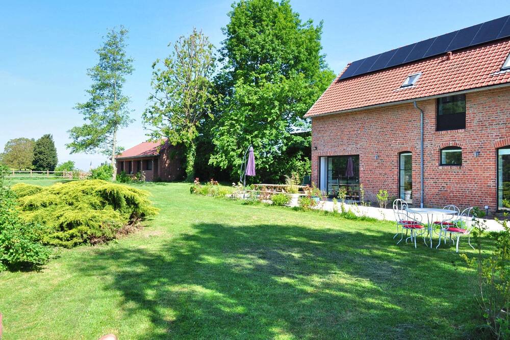 Photo of Outdoor in Gouy-sous-Bellonne