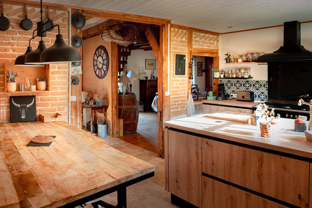 Photo of Kitchen in Saint-Paul-en-Born