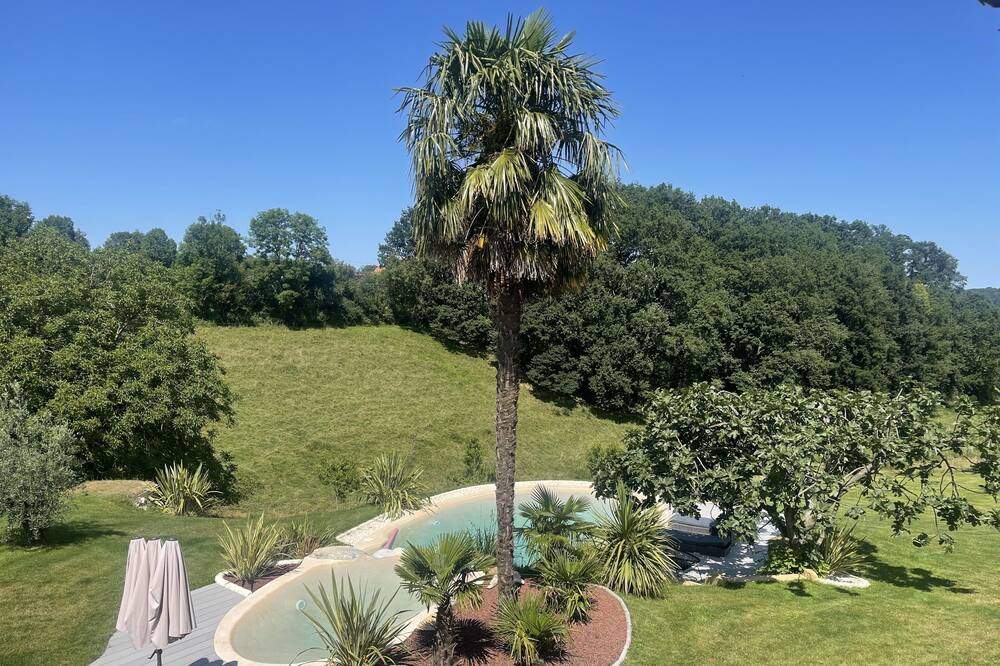 Photo of Outdoor in Villeneuve-Lecussan