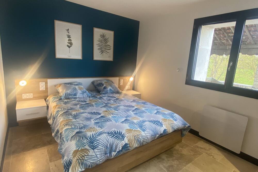 Photo of Bedroom in Villeneuve-Lecussan