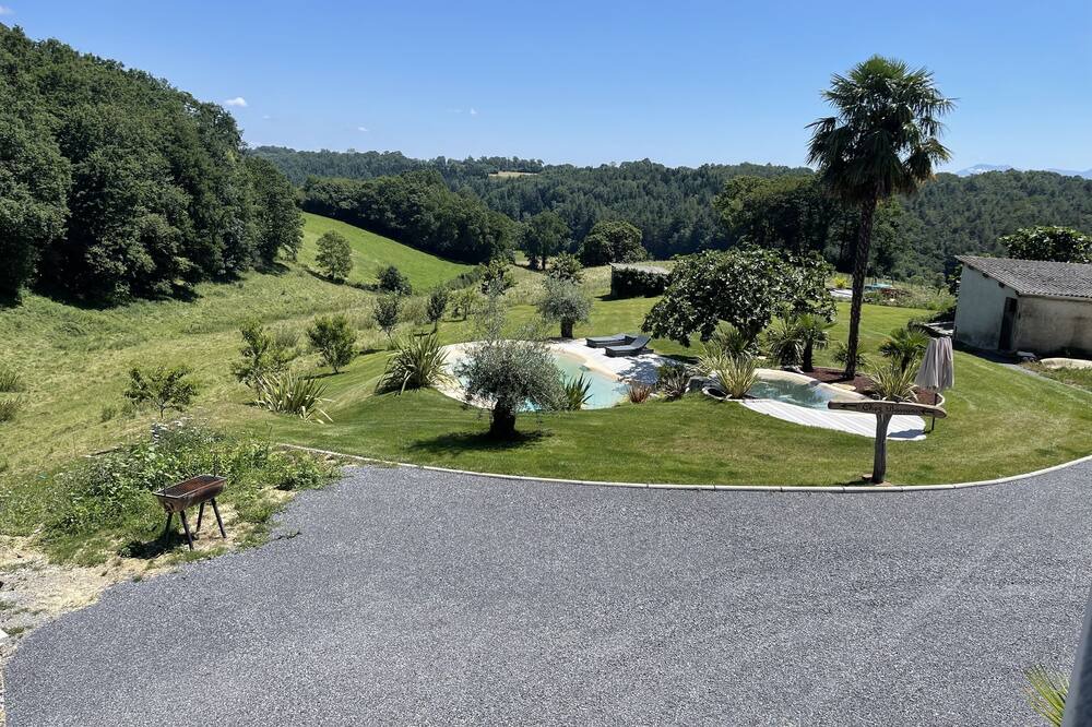 Photo of Others in Villeneuve-Lecussan