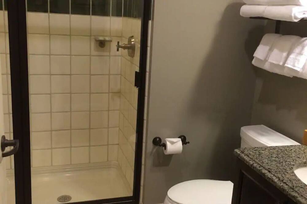 Photo of Bathroom in Shawnee On Delaware