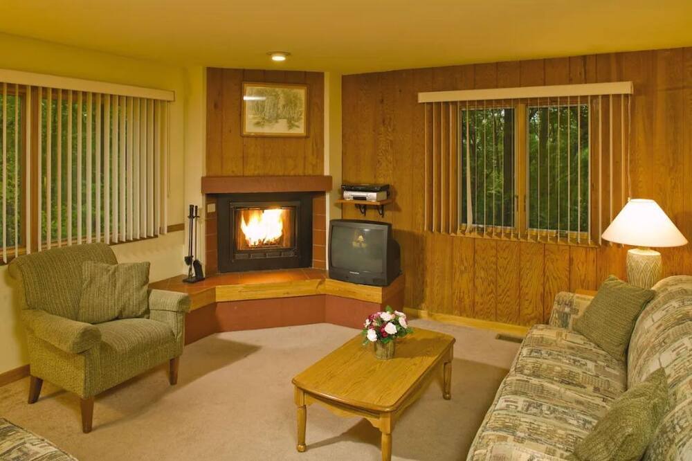 Photo of Livingroom in Shawnee On Delaware