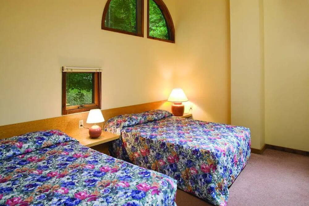 Photo of Bedroom in Shawnee On Delaware
