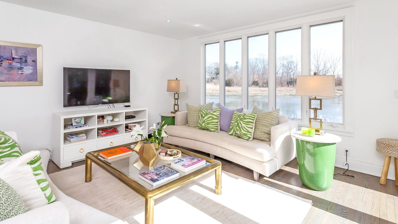 Photo of Livingroom in Rowayton