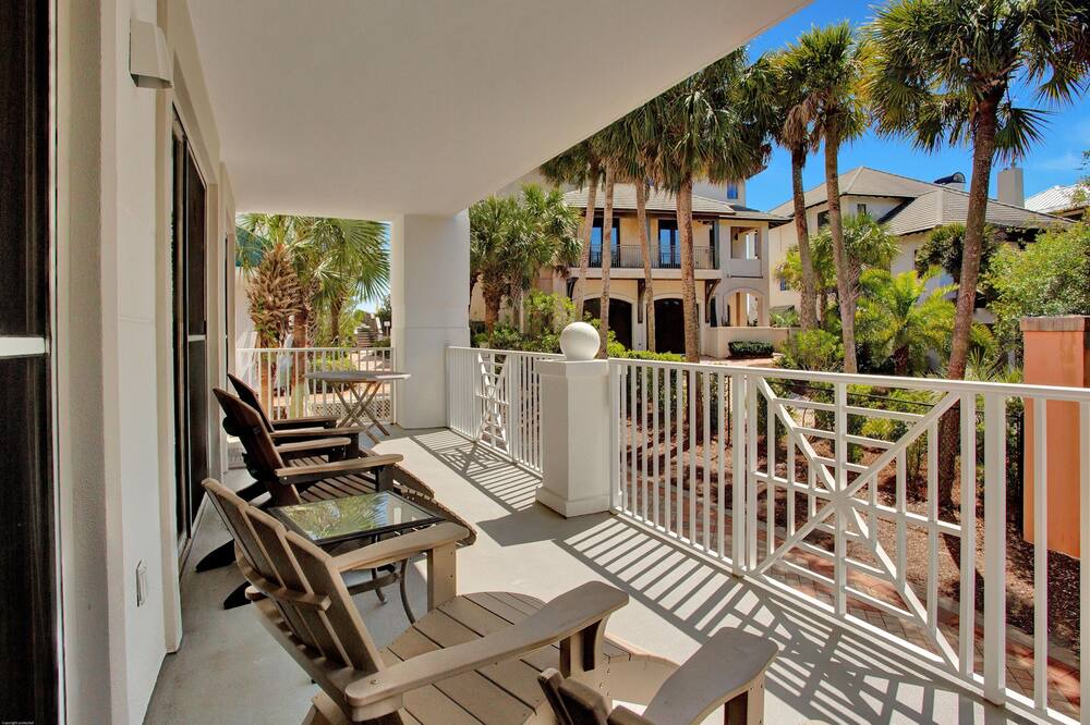 Photo of Patio Balcony in Santa Rosa Beach