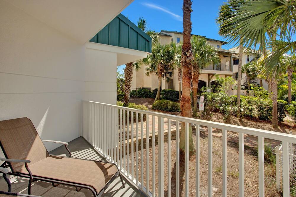 Photo of Patio Balcony in Santa Rosa Beach