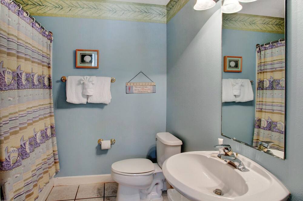 Photo of Bathroom in Santa Rosa Beach