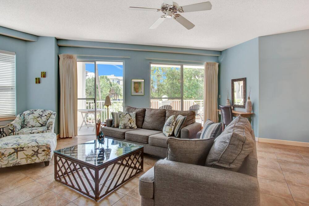 Photo of Livingroom in Santa Rosa Beach