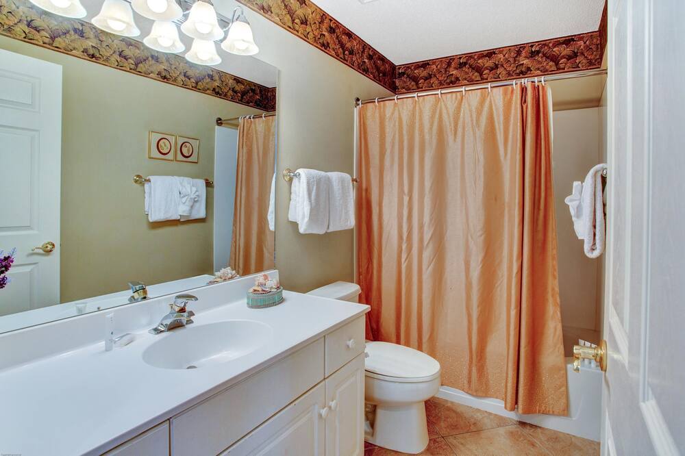 Photo of Bathroom in Santa Rosa Beach