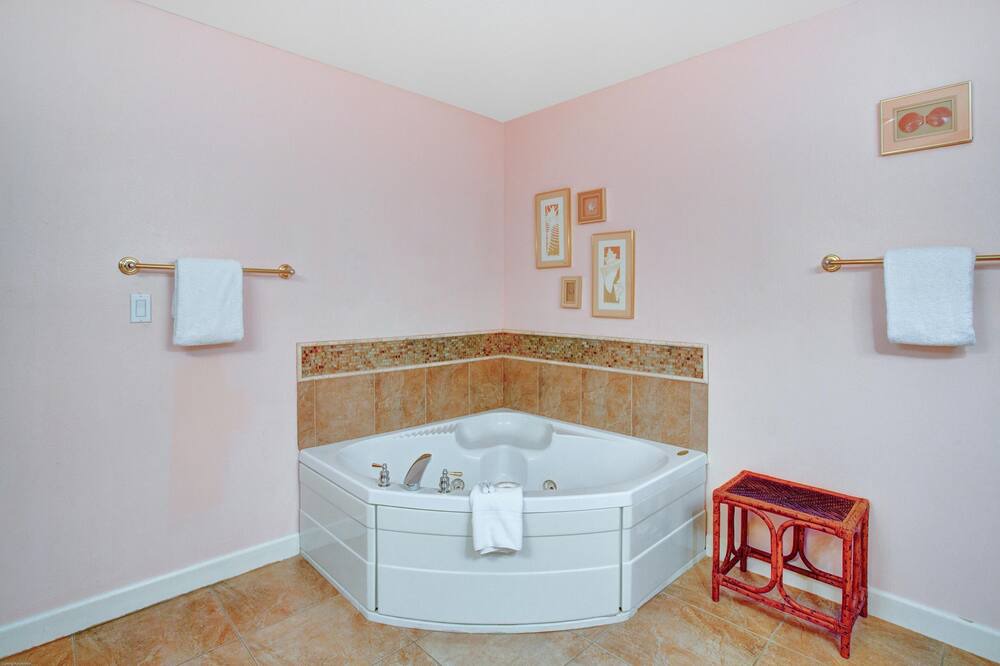 Photo of Bathroom in Santa Rosa Beach