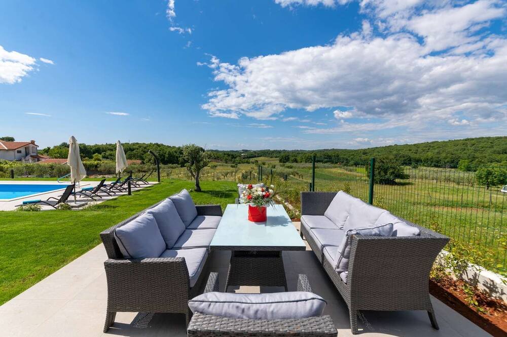 Photo of Patio Balcony in Mugeba