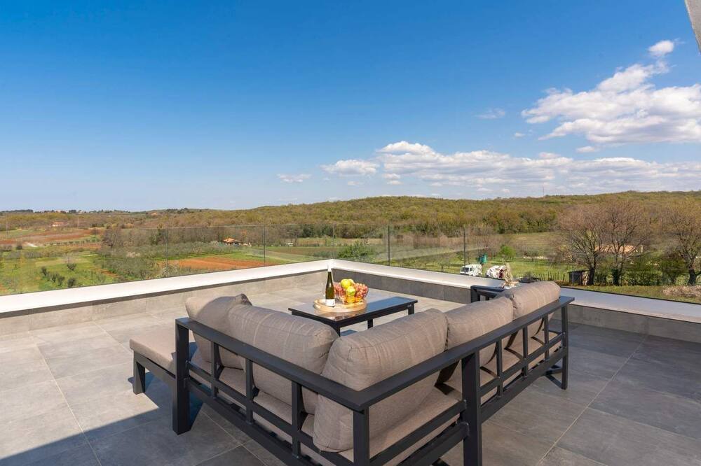 Photo of Patio Balcony in Mugeba