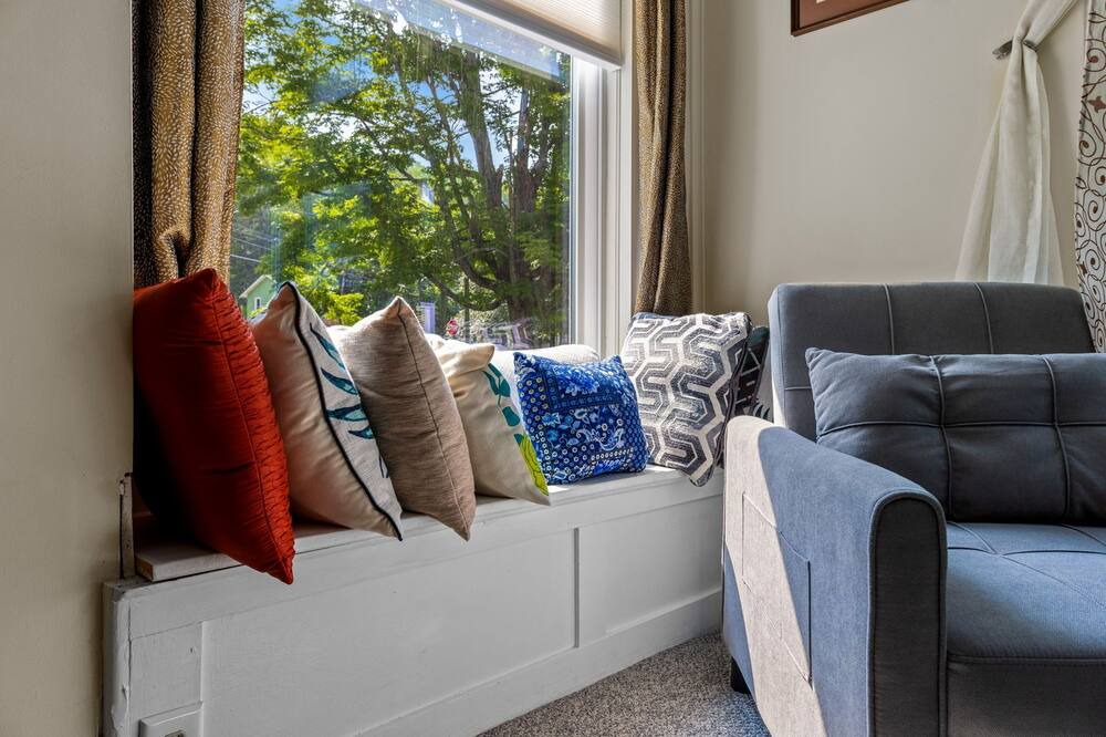 Photo of Livingroom in Montour Falls