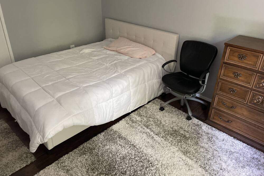 Photo of Bedroom in Colesville