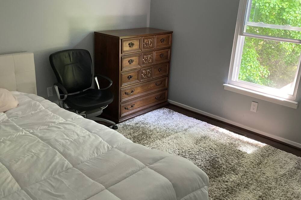 Photo of Bedroom in Colesville