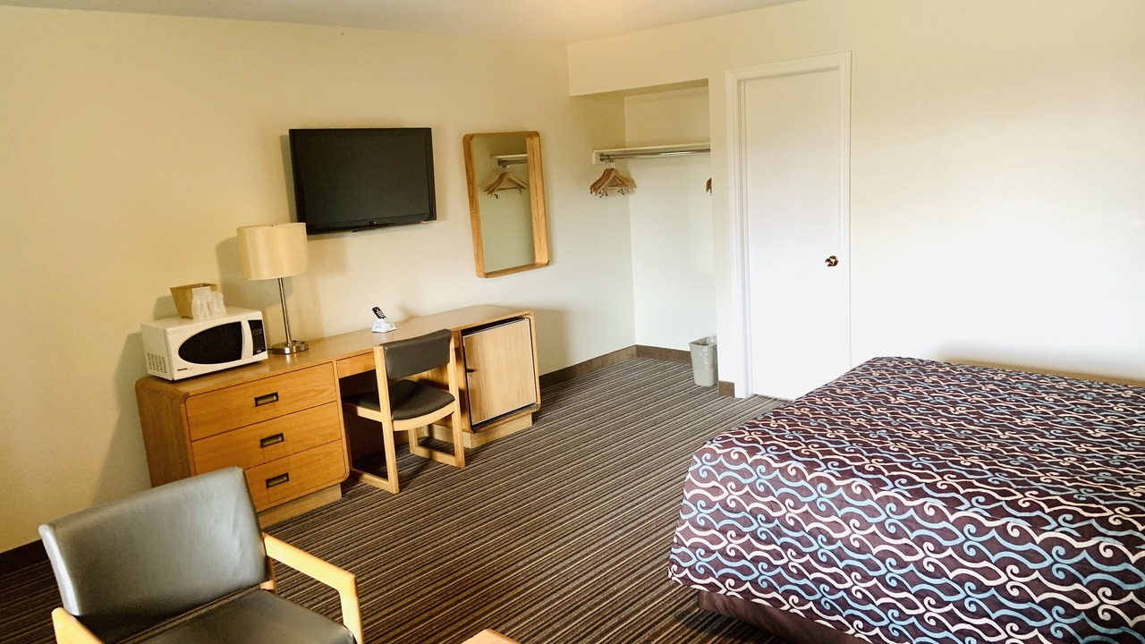 Photo of Bedroom in Lakeview