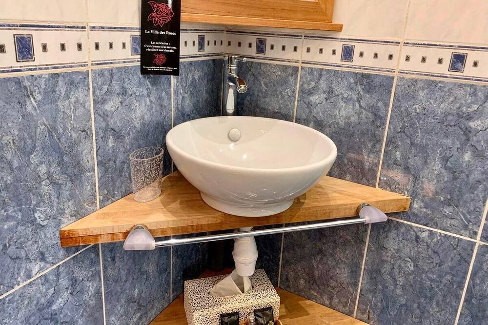 Photo of Bathroom in Lucon
