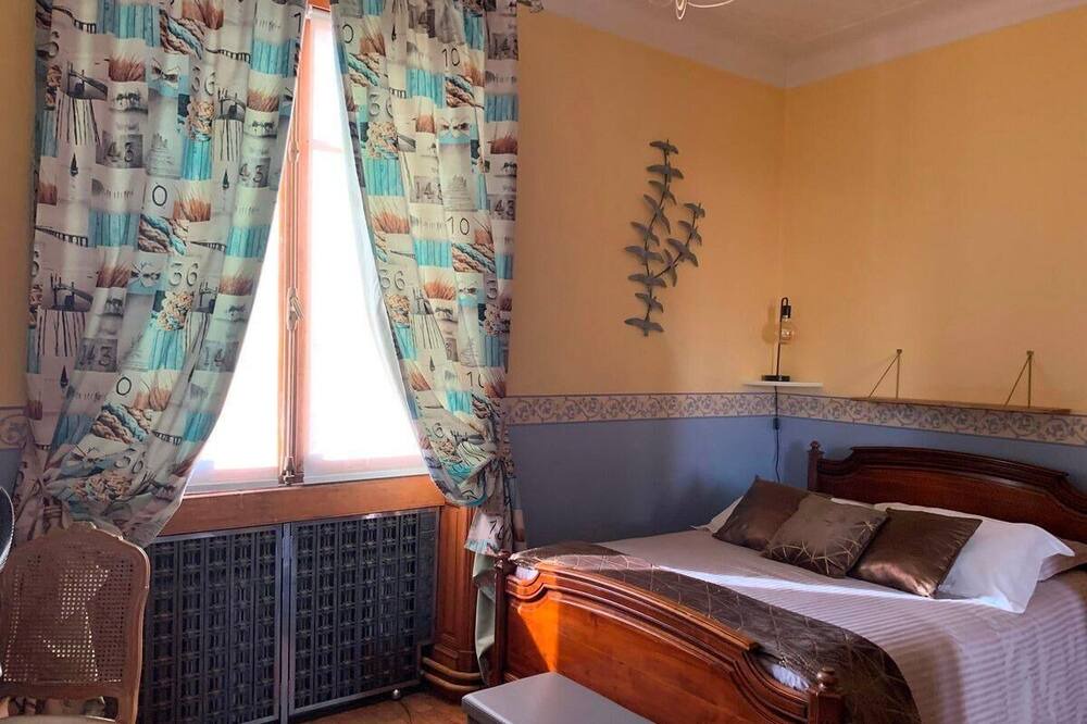 Photo of Bedroom in Lucon