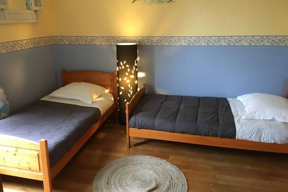 Photo of Bedroom in Lucon