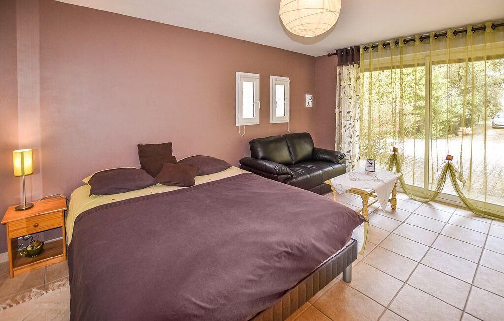Photo of Others in Chamaret