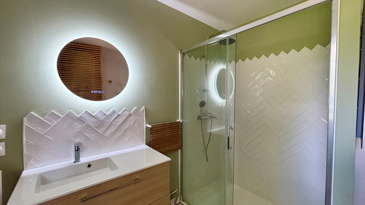 Photo of Bathroom in Linge