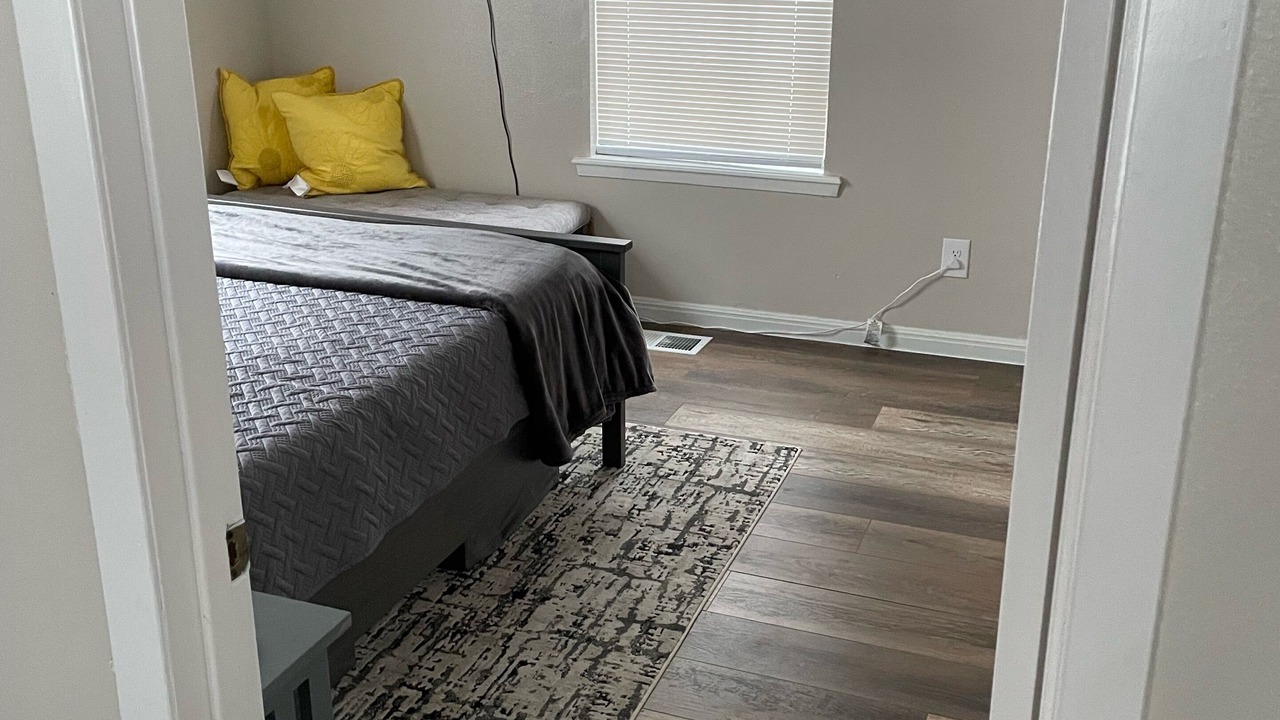 Photo of Bedroom in Lakehills