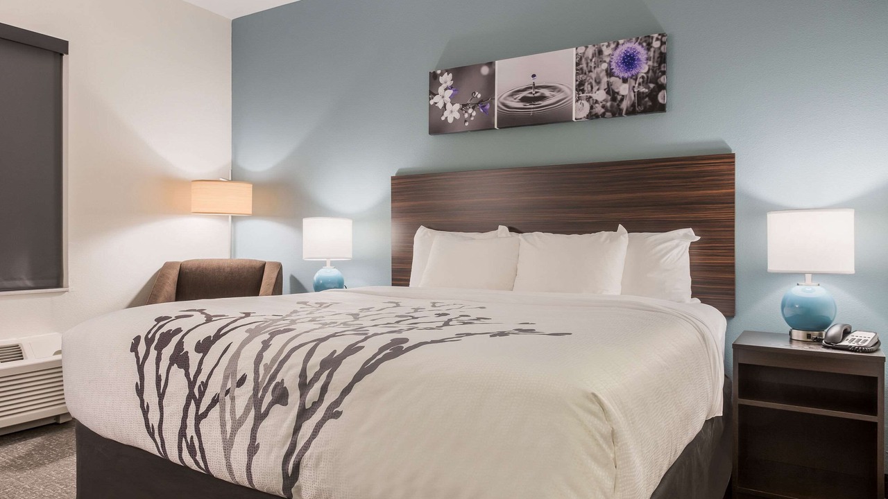 Photo of Bedroom in Webb City