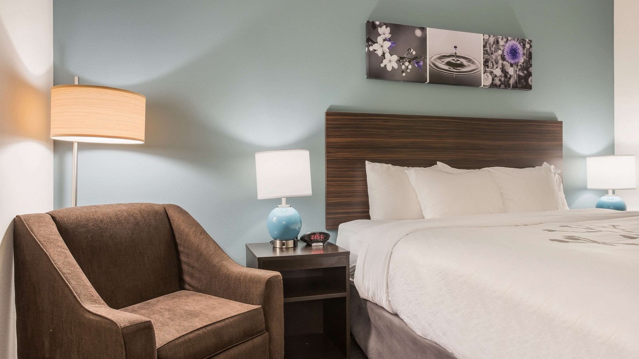 Photo of Bedroom in Webb City