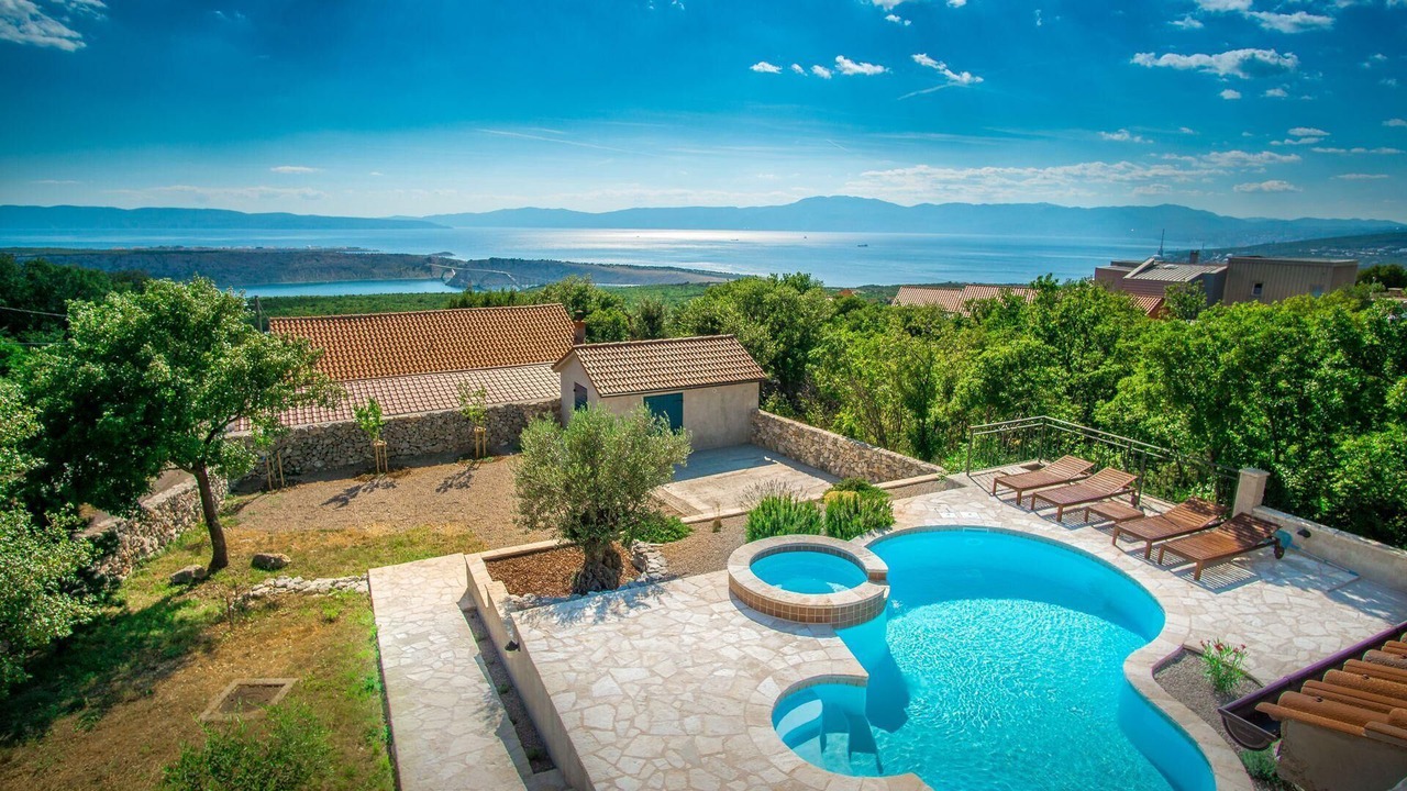Photo of Outdoor in Smrika