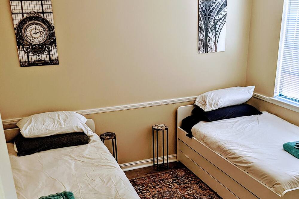 Photo of Bedroom in Yountville