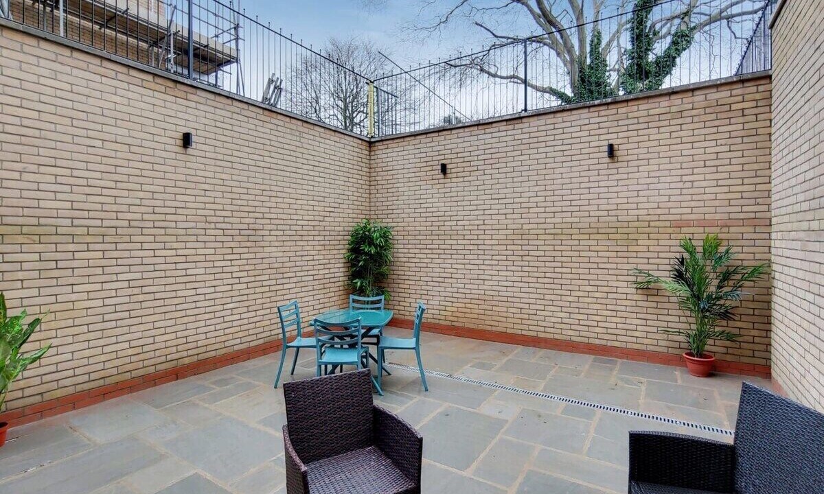 Photo of Outdoor in Ealing Common