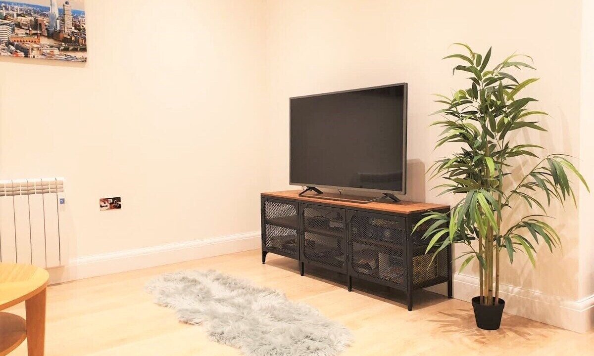 Photo of Others in Ealing Common