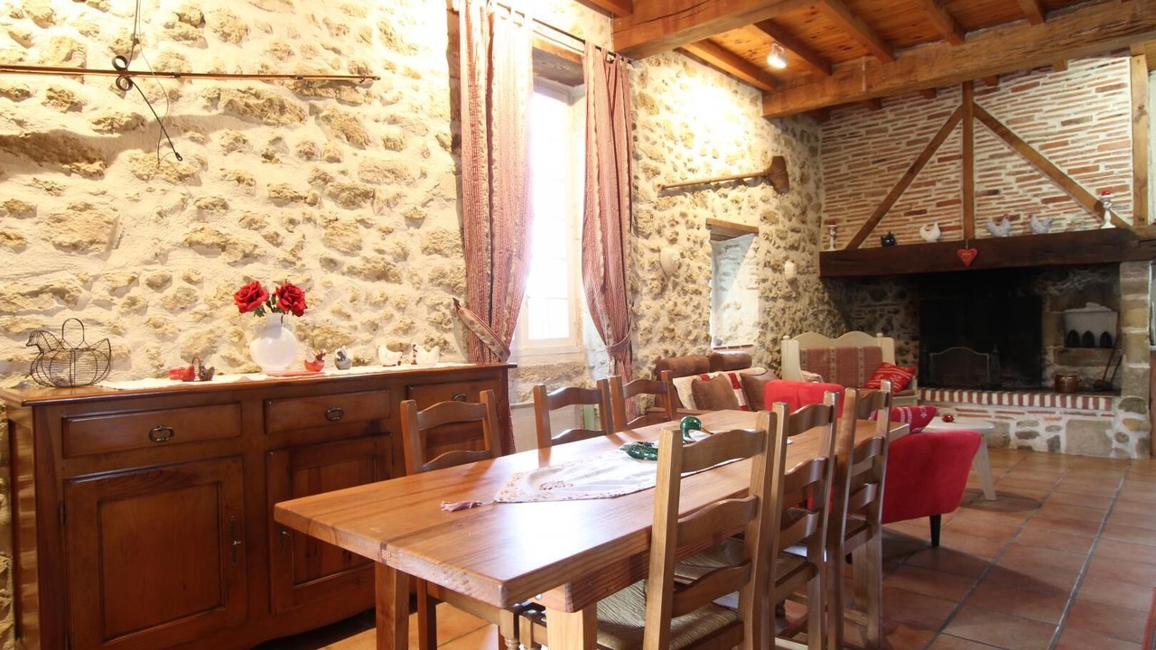 Photo of Others in Aubous