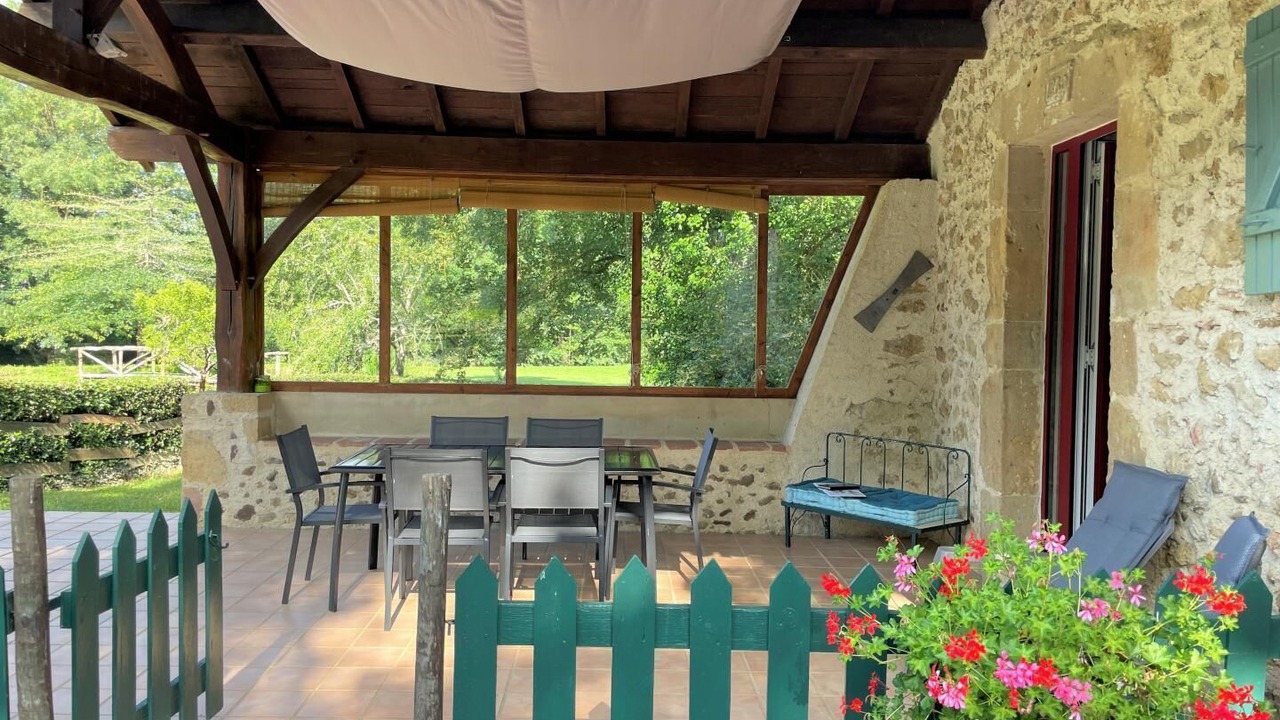 Photo of Patio Balcony in Aubous