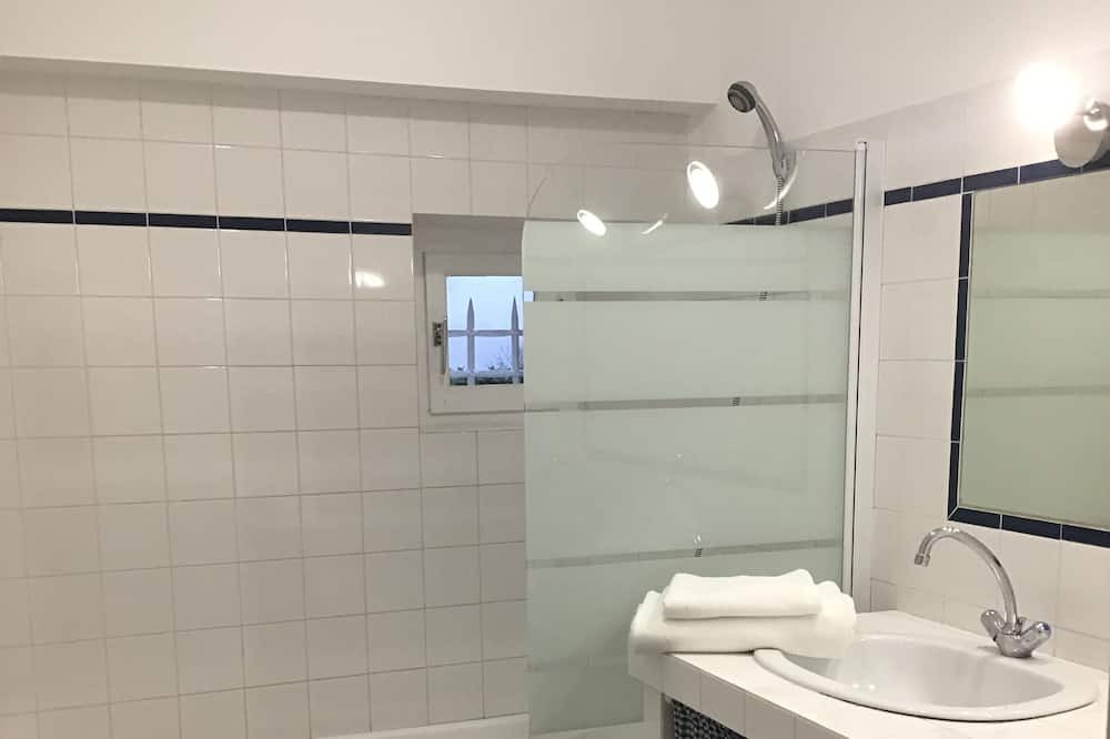 Photo of Bathroom in Foulayronnes