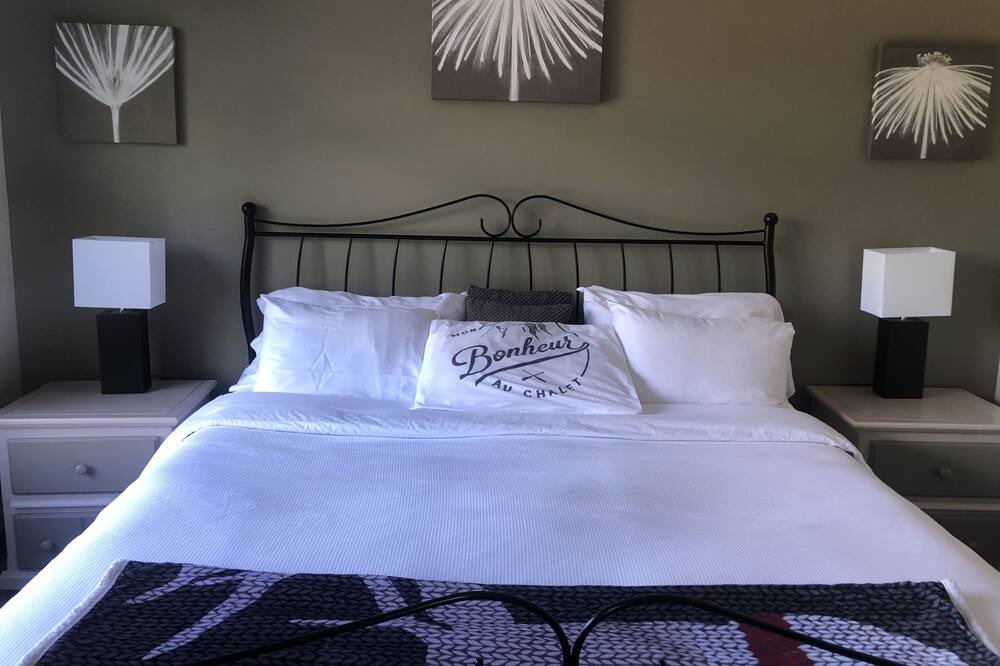 Photo of Bedroom in Tremblant-Les-Eaux